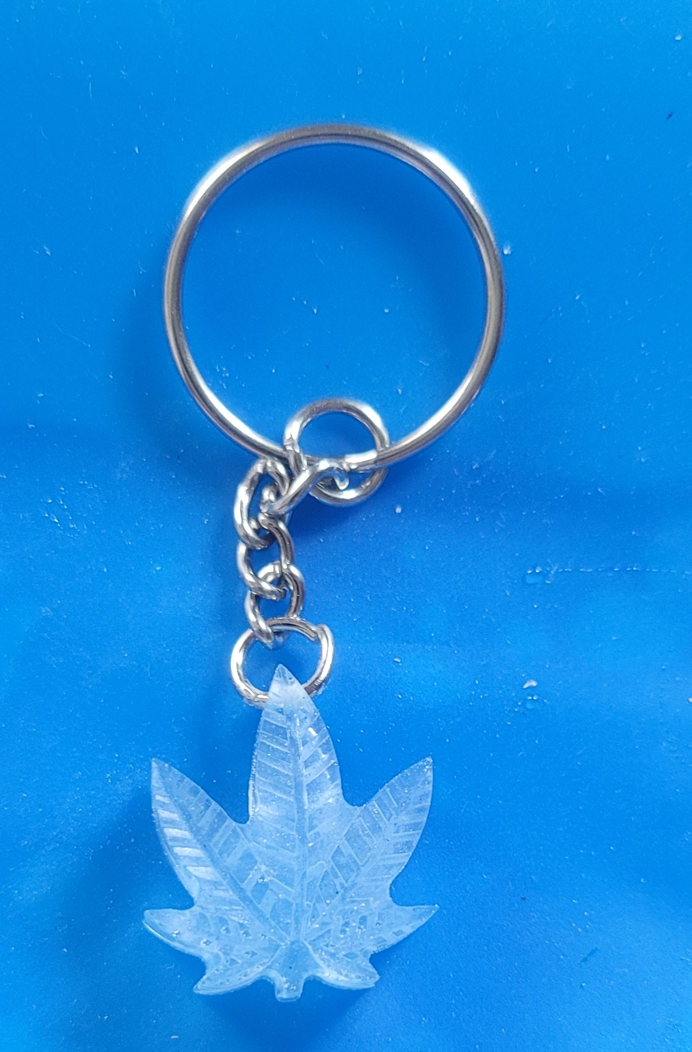 Leaf keychains